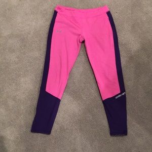 Under armour  exercise leggings.